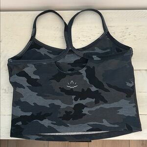 Beyond Yoga Camouflage Sports Bra Crop Top Small EUC